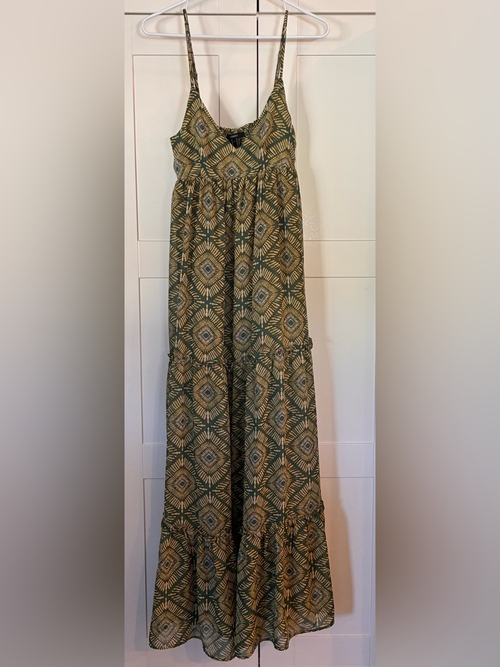 Forever 21 Green Tiered Maxi Dress with Gold Geometric Print